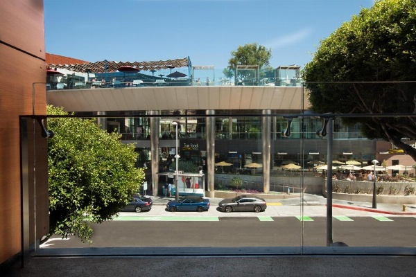 Shore Hotel image 12